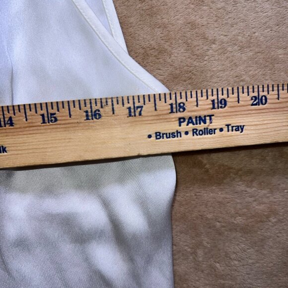 Express Women Medium White Silky Cami Black Lace Bra Adjustable Strap Y2K (T) - Picture 4 of 5